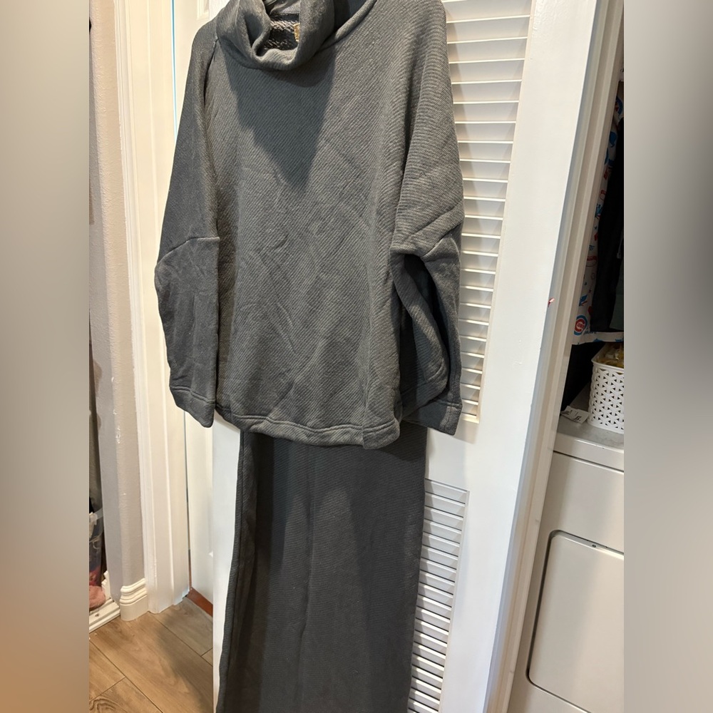 Free People Milley Reversible Sweater Set - Picture 2 of 5